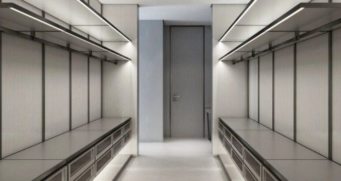 Penthouse — dressing room