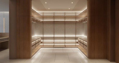 Villa — dressing room in warm timber