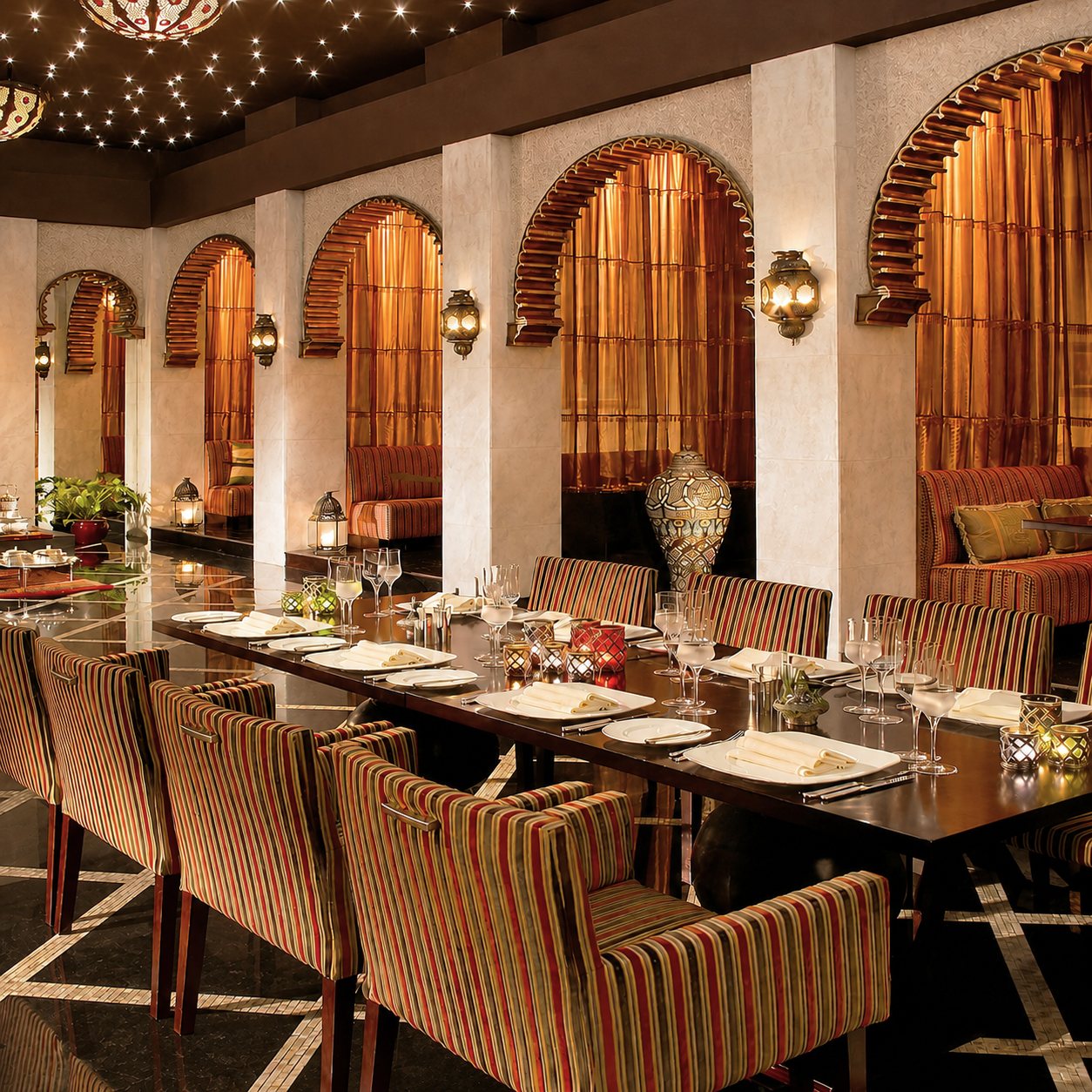Fine-dining restaurant — fibre-optic starlit ceiling & arched alcoves